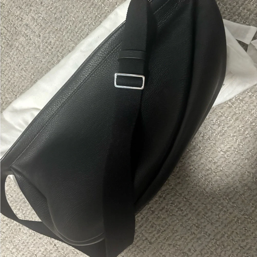 The Row Large Banana Bag - Picture 7 of 11